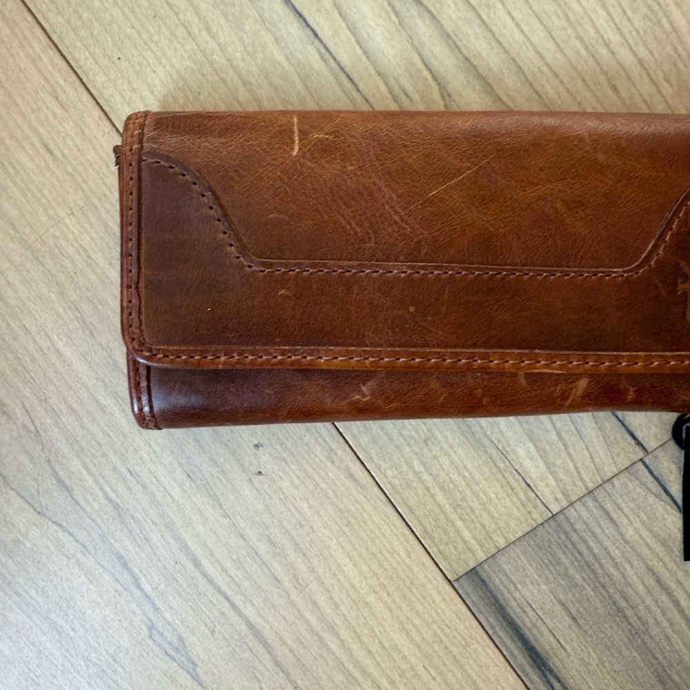 Frye Tan Leather Mellissa Wallet - Picture 3 of 11